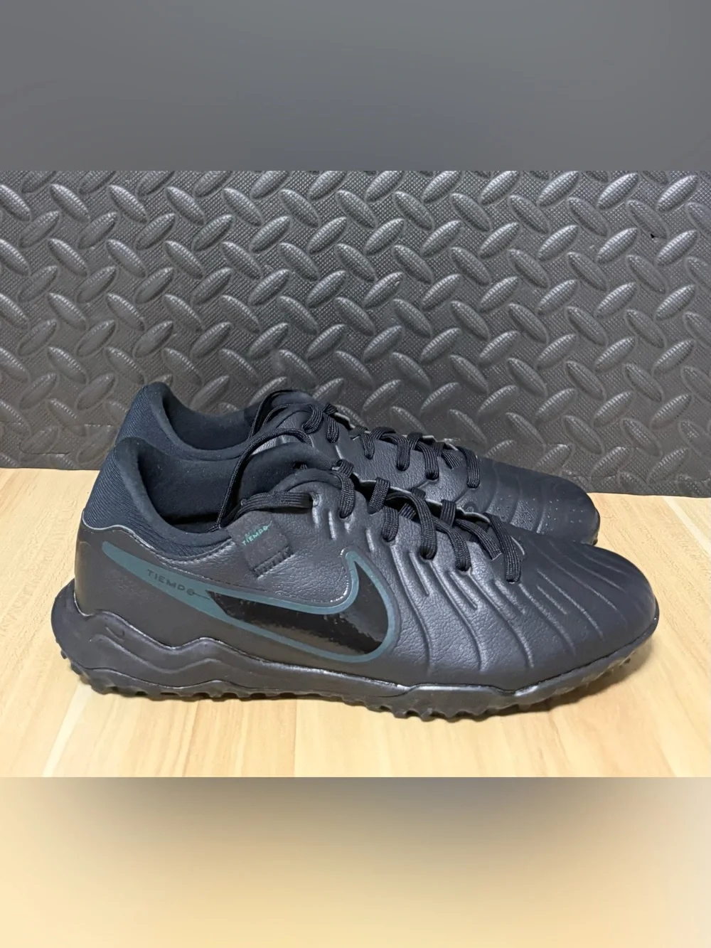 Nike Tiempo Legend 10 Academy TF Soccer Cleats Shoes Black DV4342-002 Mens Sz 6